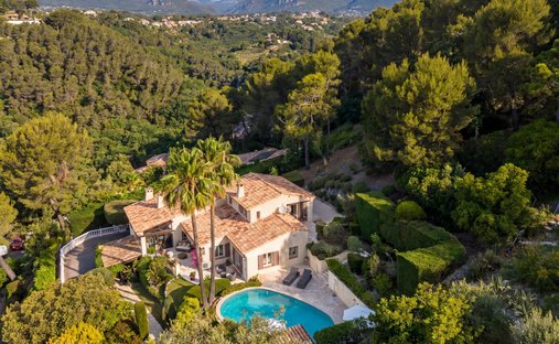 Villa à Sud, La Gaude, France 1