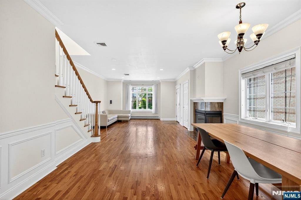 Condo in Palisades Park, New Jersey, United States 4 - 18090170