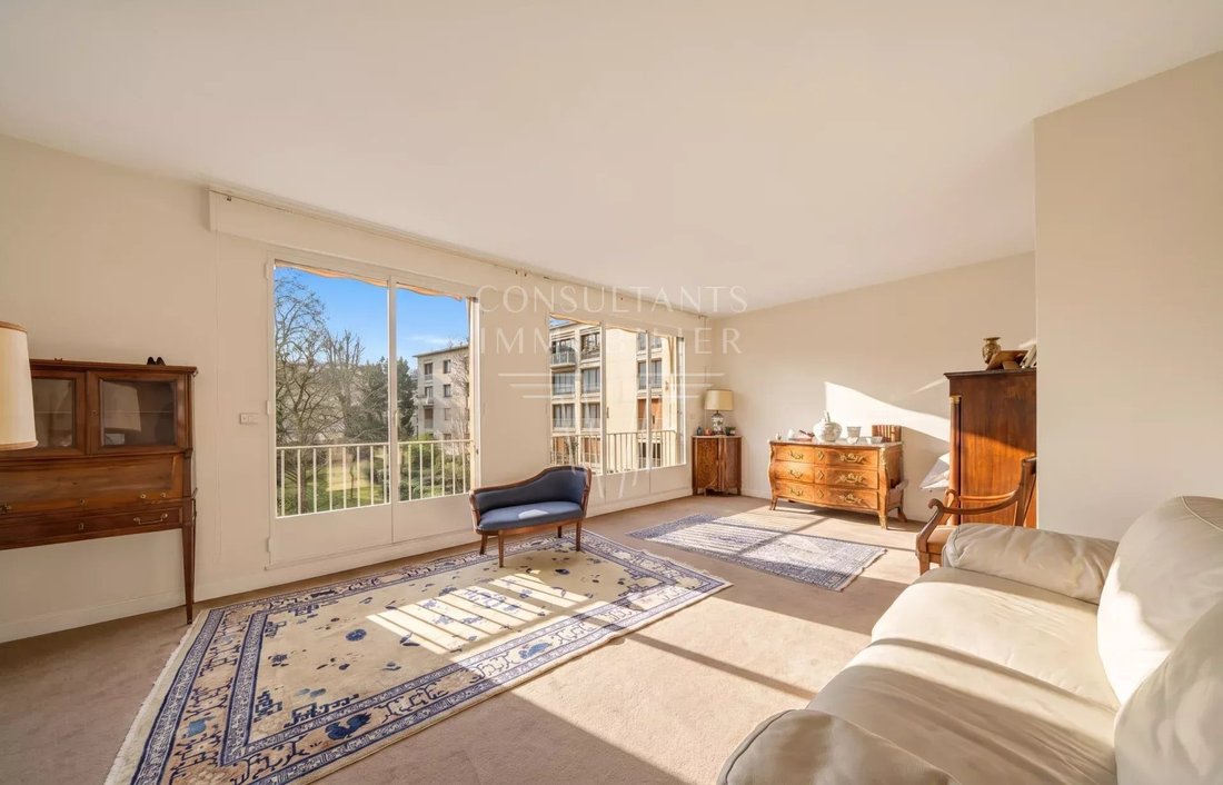 Apartment in Saint James-Général Koenig, Neuilly-sur-Seine, France 1 - 17382794