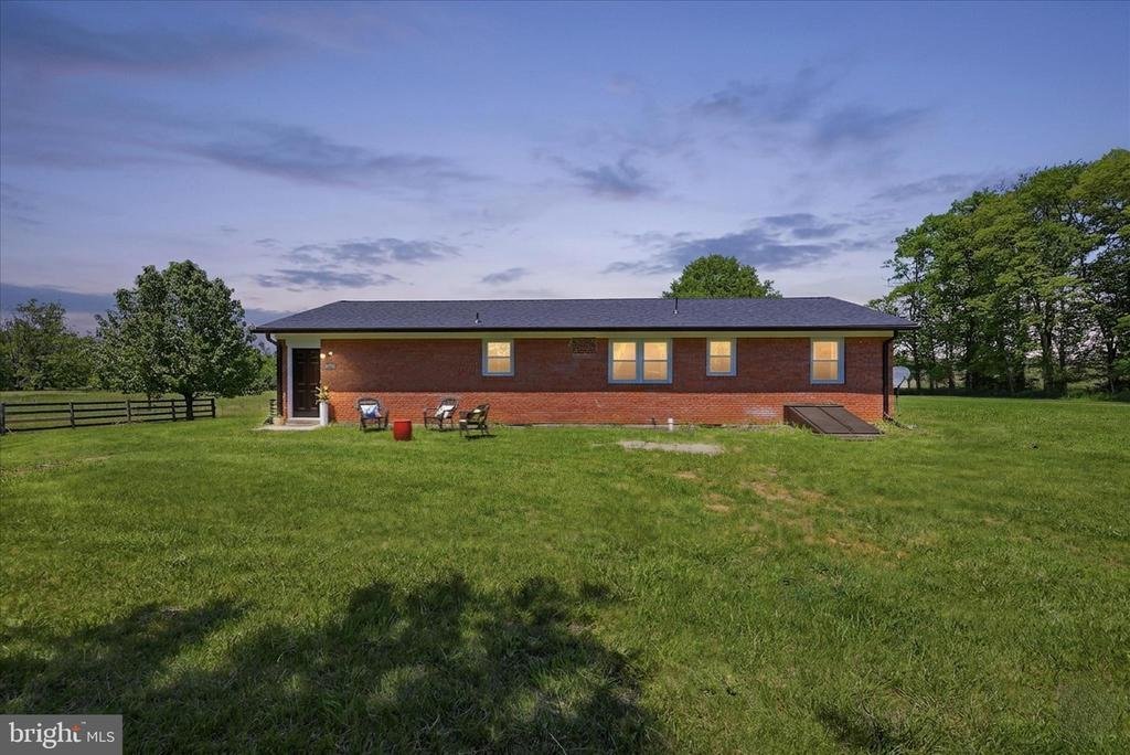 House in Summit Point, West Virginia, United States 5 - 18090088