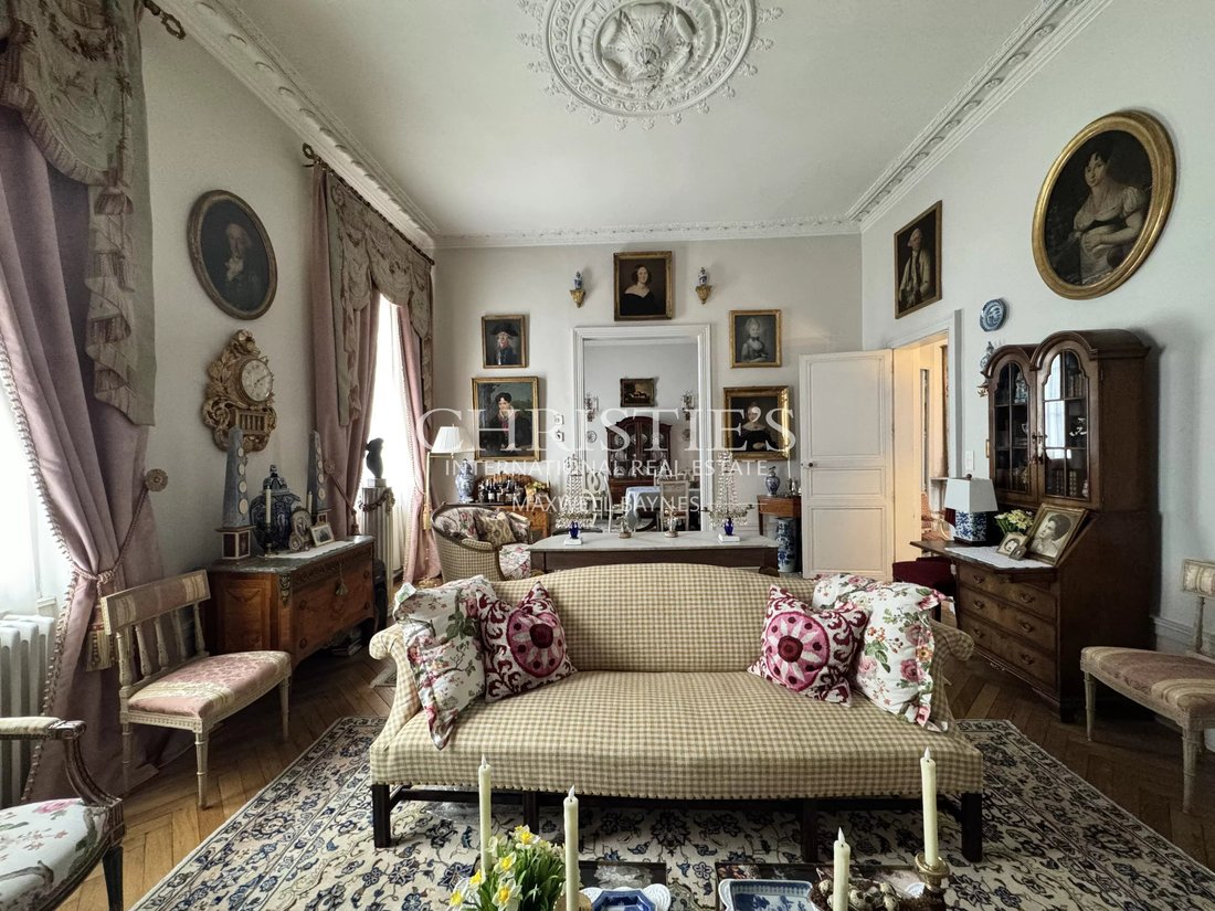 Estate in Centre Ville - Fenet - Petit Puy, Saumur, France 2 - 18090228