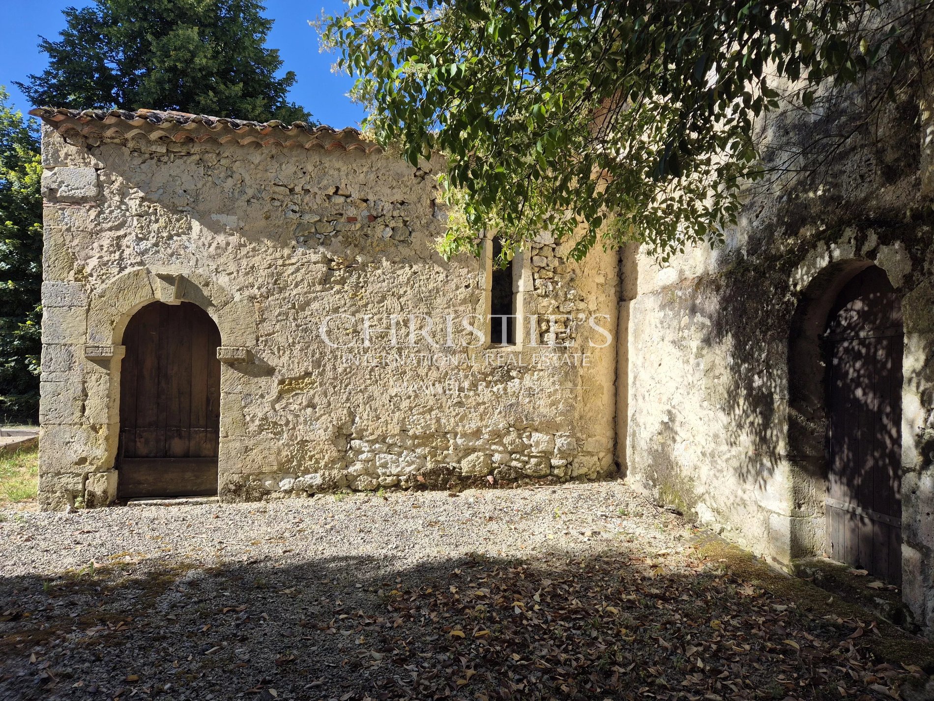 Elegant Historic Château In Elevated Position With Wide Ranging Views Of The Gers Countryside
