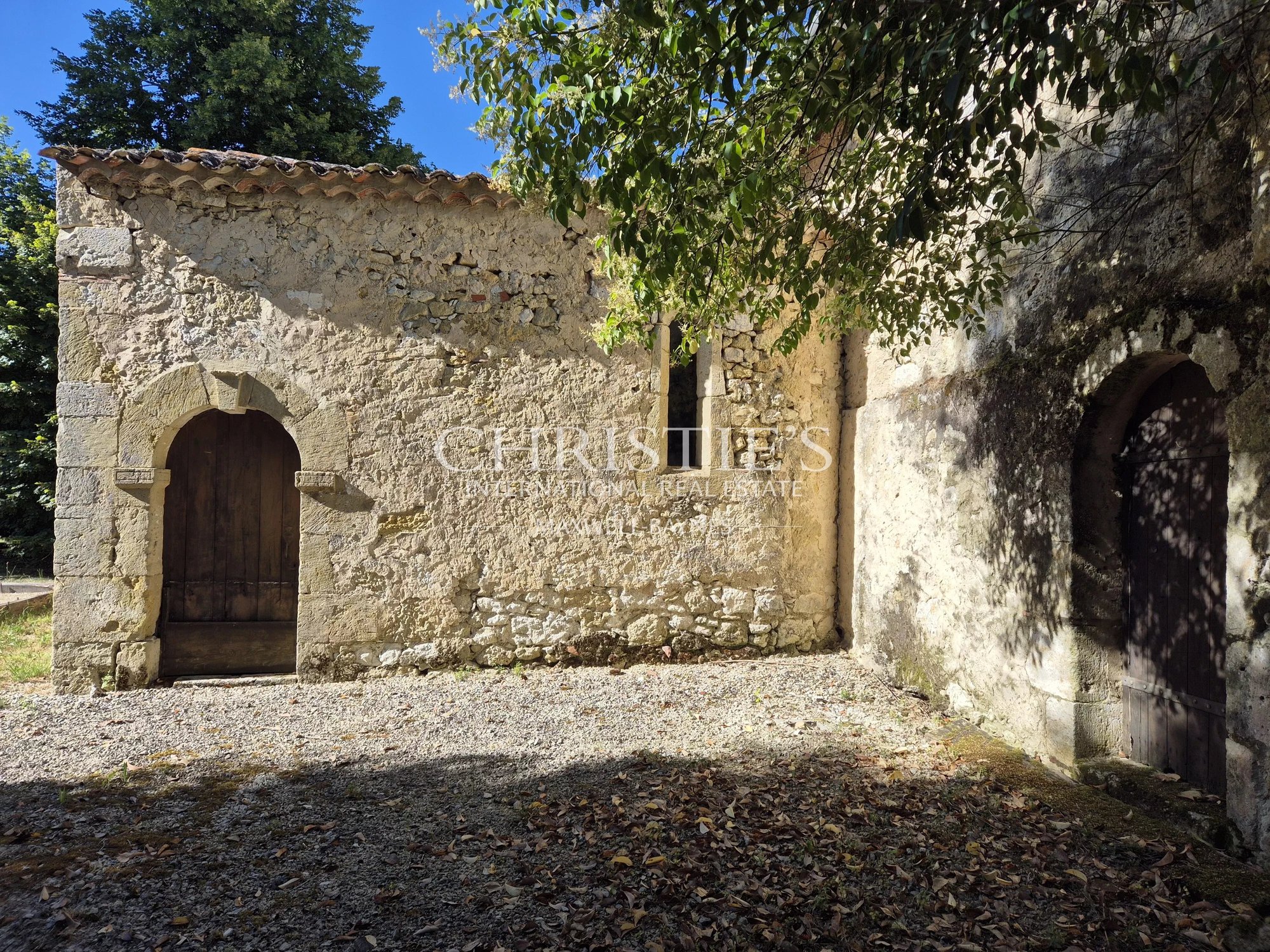 Elegant Historic Château In Elevated Position With Wide Ranging Views Of The Gers Countryside