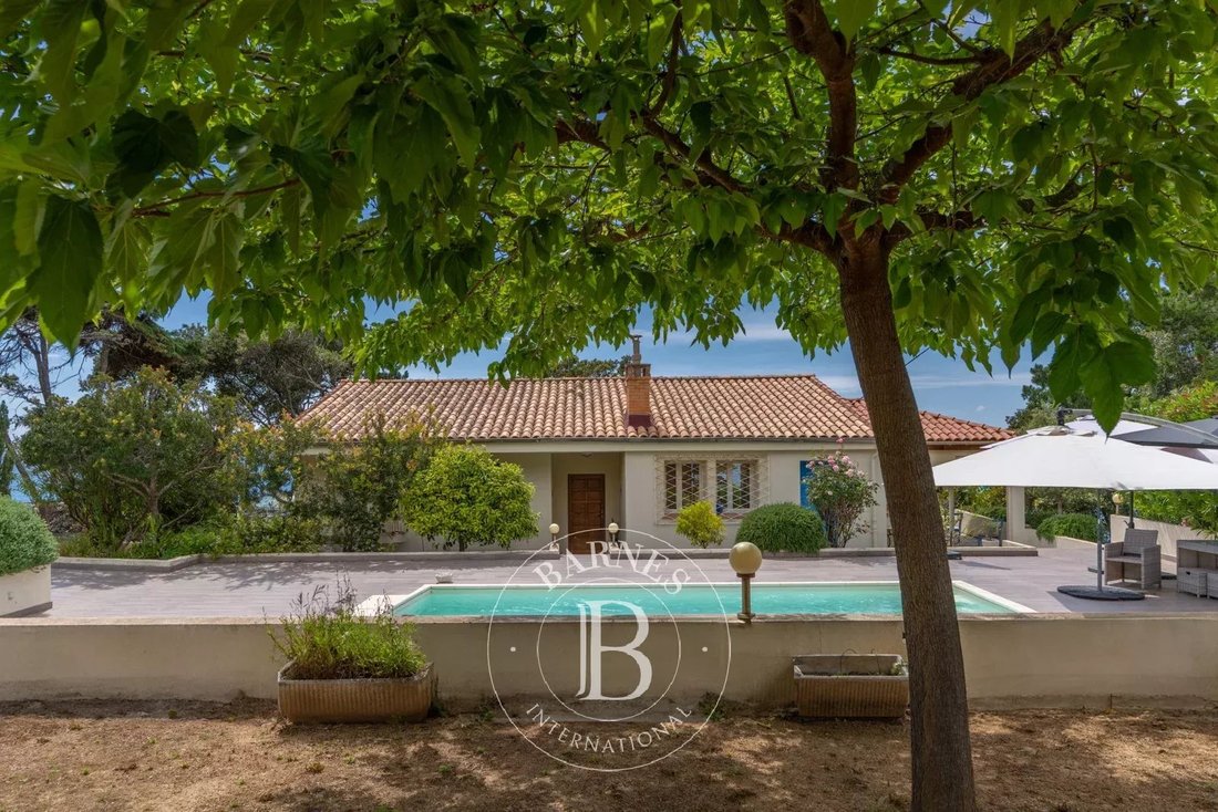 Villa in Les Jardins de l'Empereur, Ajaccio, France 2 - 18090317