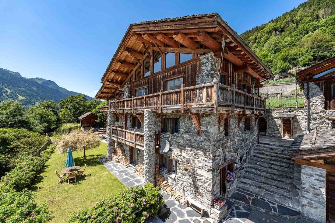 Chalet in Sainte-Foy-Tarentaise, Auvergne-Rhône-Alpes, France 2 - 18090505