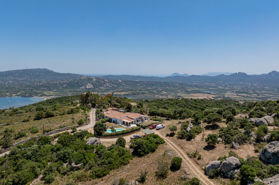 Villa in Arzachena, Sardinia, Italy 3 - 18090506