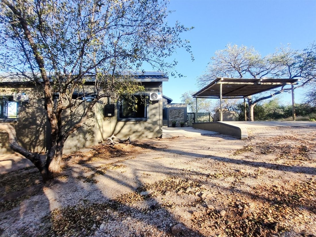 House in Hoedspruit, Limpopo, South Africa 5 - 18090415