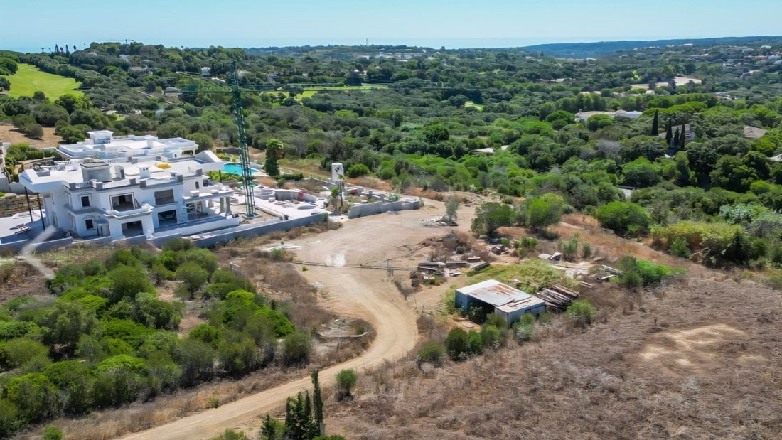 Land in Sotogrande, San Roque, Andalusia 1 - 17644120