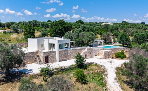House in Ludovico Street - Corso Umberto I - Vittorio Emanuele Street, Ostuni, Apulia 1