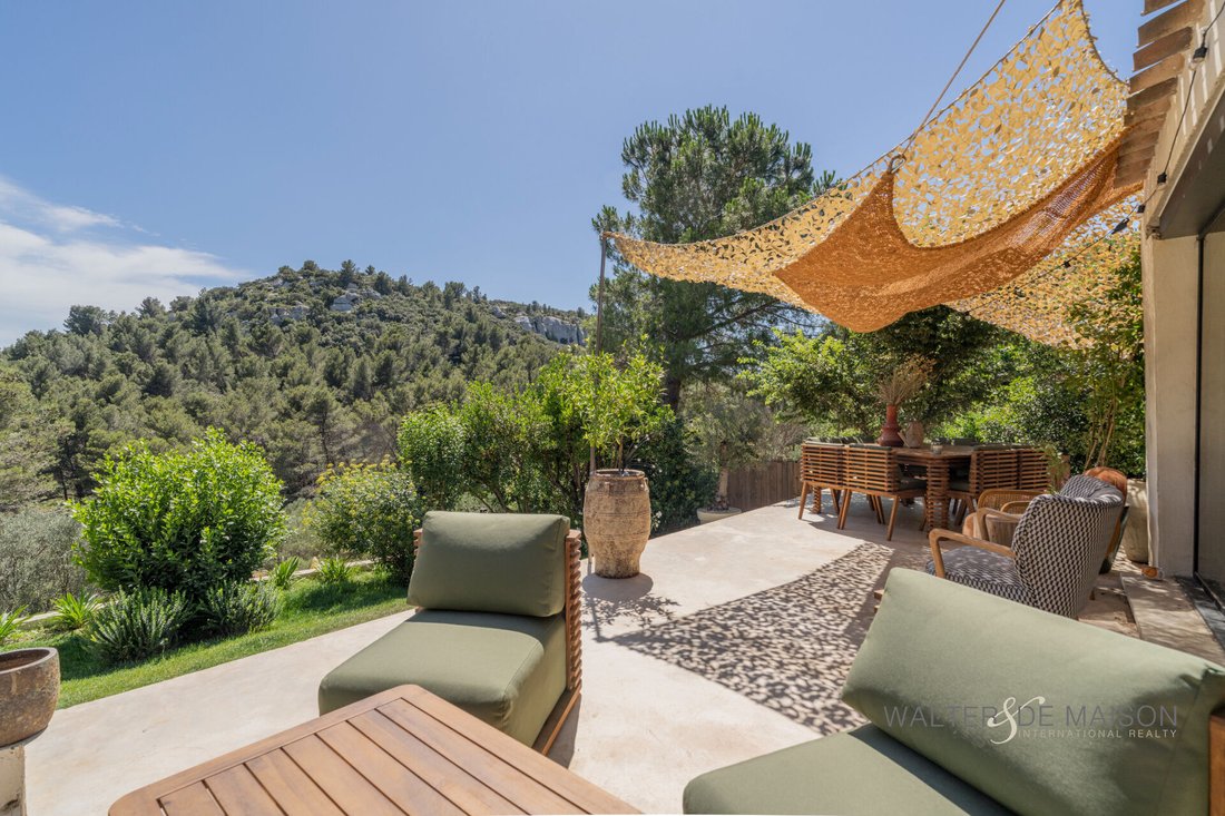 Villa in Les Baux-de-Provence, Provence-Alpes-Côte d'Azur, France 1 - 18090450
