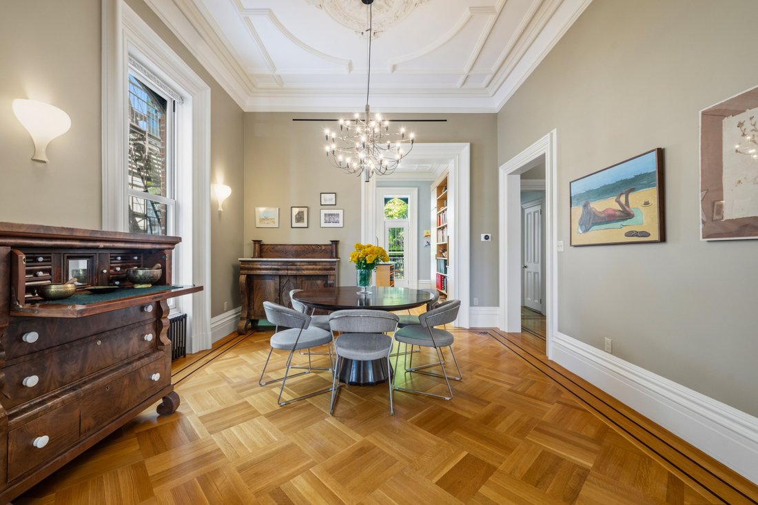 House in New York, New York, United States 5 - 18090559