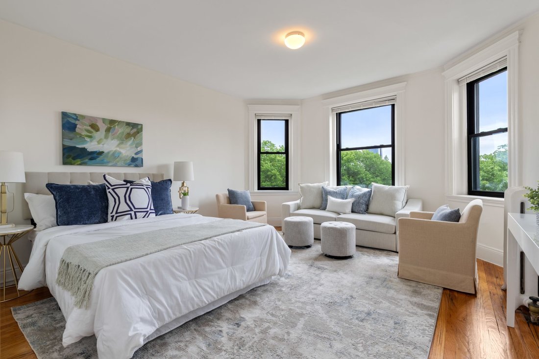 Condo in Boston, Massachusetts, United States 1 - 18090433