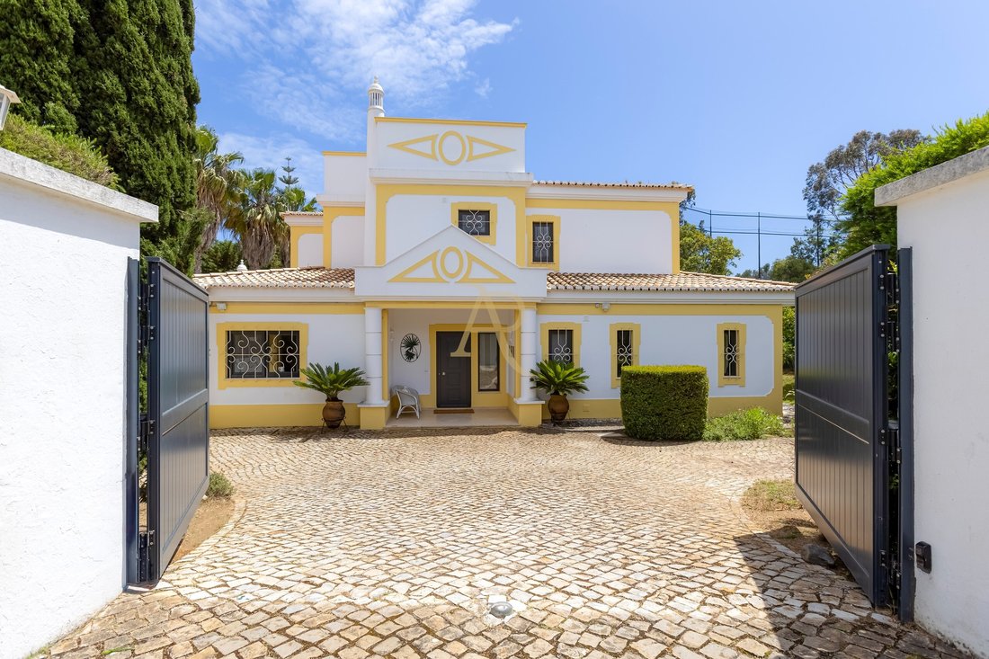 Villa in Portimao, Algarve, Portugal 2 - 18090512