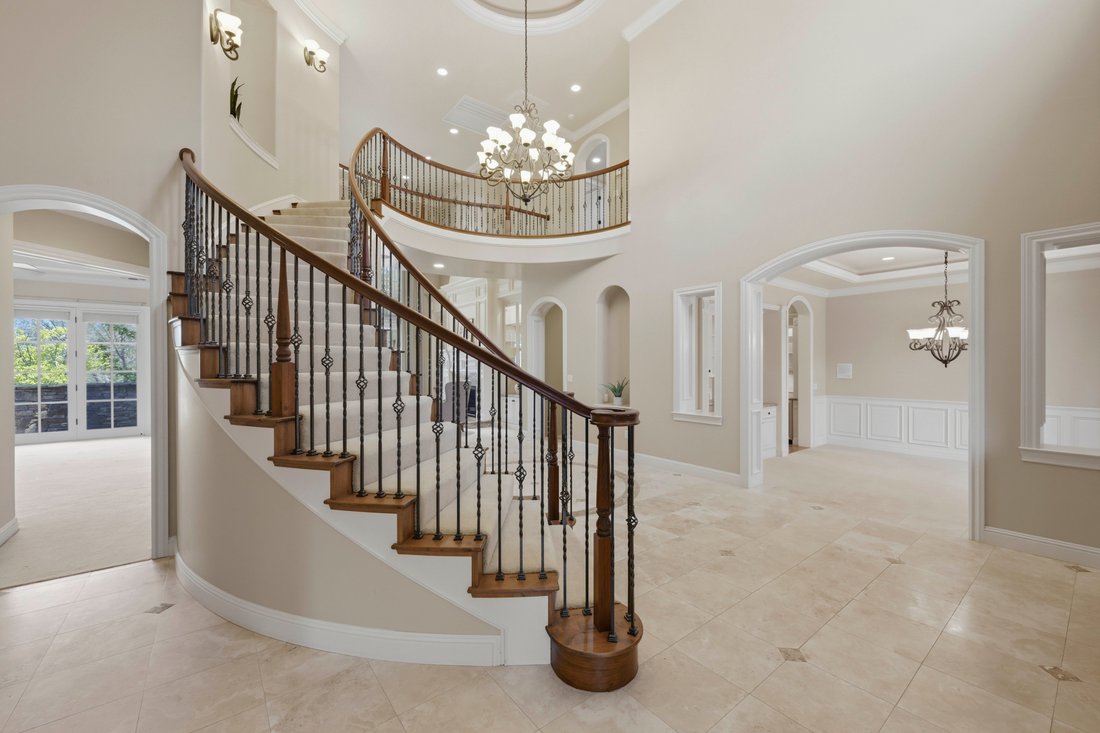 Meadow Vista, California, United States 5 - 18090561