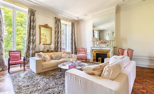 Apartment in Hôtel de Ville-Quinconce-Saint Seurin-Fondaudège, Bordeaux, France 1