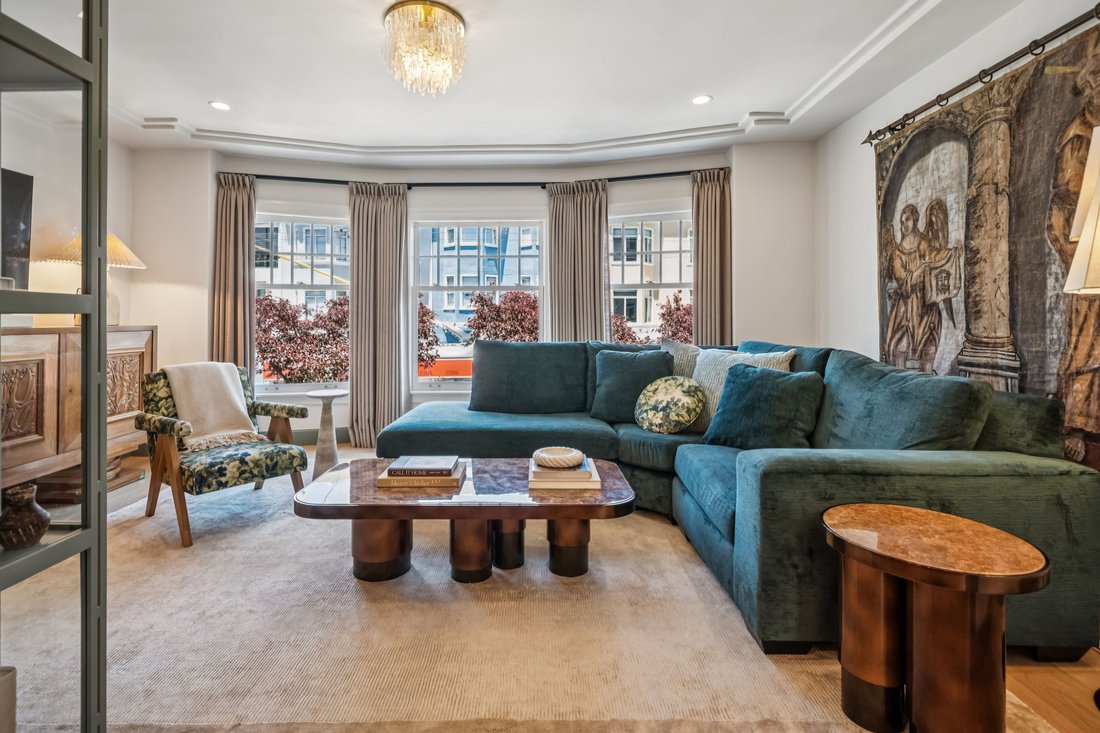 Condo in San Francisco, California, United States 5 - 18090431