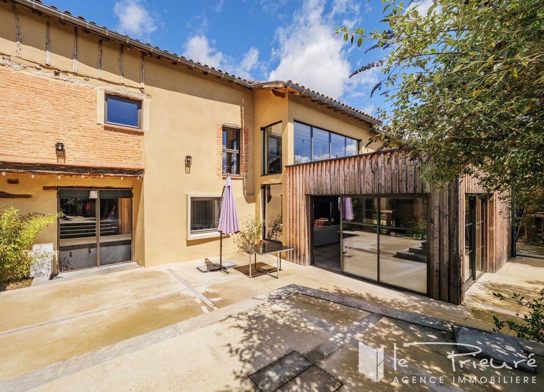 Villa in Lagrave, Occitania, France 4 - 18090452