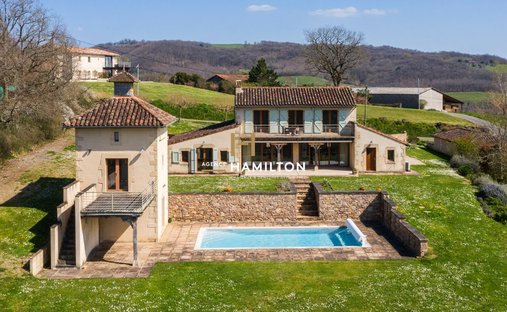 Villa in Cordes-sur-Ciel, Occitania, France 1