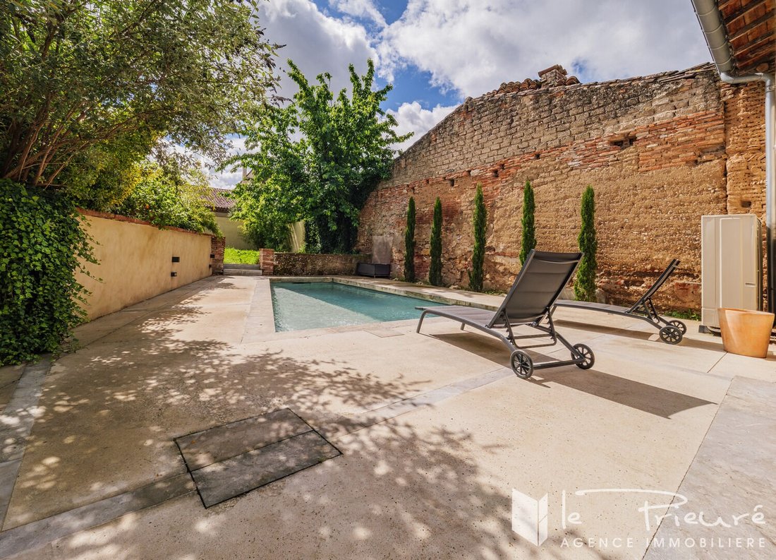 Villa in Lagrave, Occitania, France 3 - 18090452