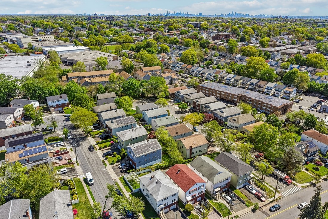 House in Maplewood, New Jersey, United States 3 - 18090537