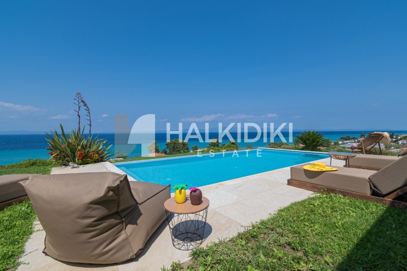 Villa in Pallini Municipal Unit, Macedonia and Thrace, Greece 1 - 18090488