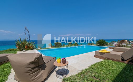 Villa in Pallini Municipal Unit, Macedonia and Thrace, Greece 1