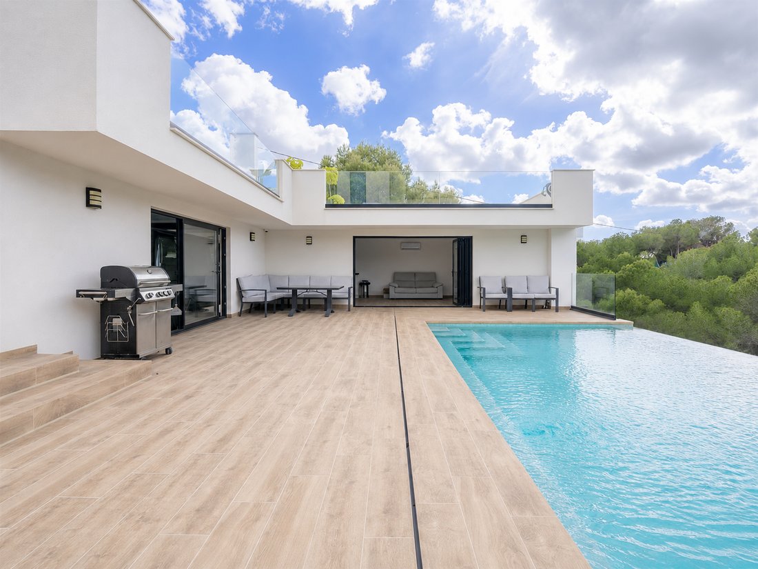 Villa in Pilar de la Horadada, Valencian Community, Spain 2 - 18090646