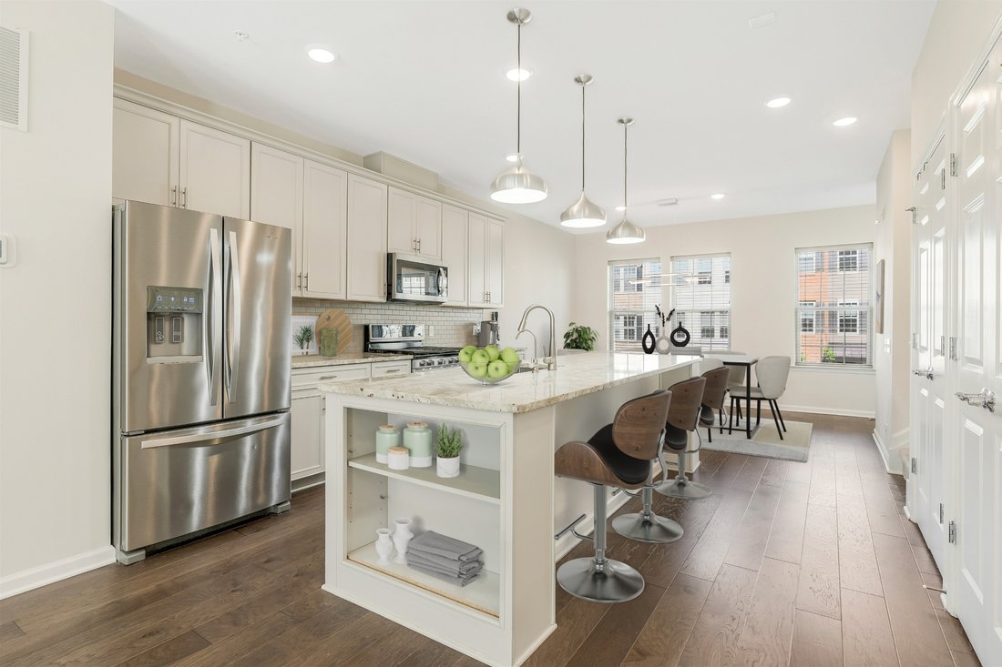 Townhouse in Livingston, New Jersey, United States 1 - 18090629