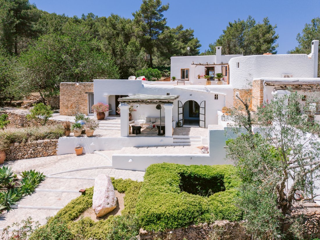 Villa in Sant Mateu d'Albarca, Sant Antoni de Portmany, Balearic Islands 1 - 17946938