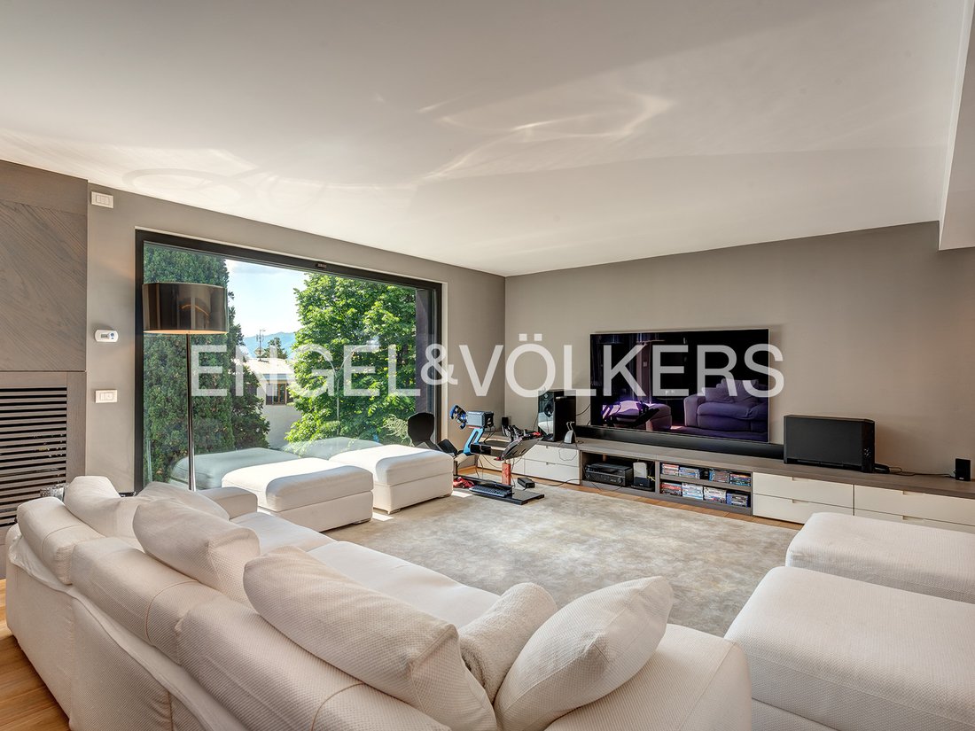 Villa in Pescarenico-Maggianico, Lecco, Lombardy 3 - 18003949