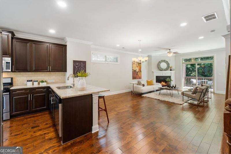 Townhouse in Alpharetta, Georgia, United States 5 - 18095615