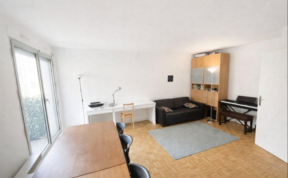 Apartment in Insurrection, Vanves, France 2 - 18100197