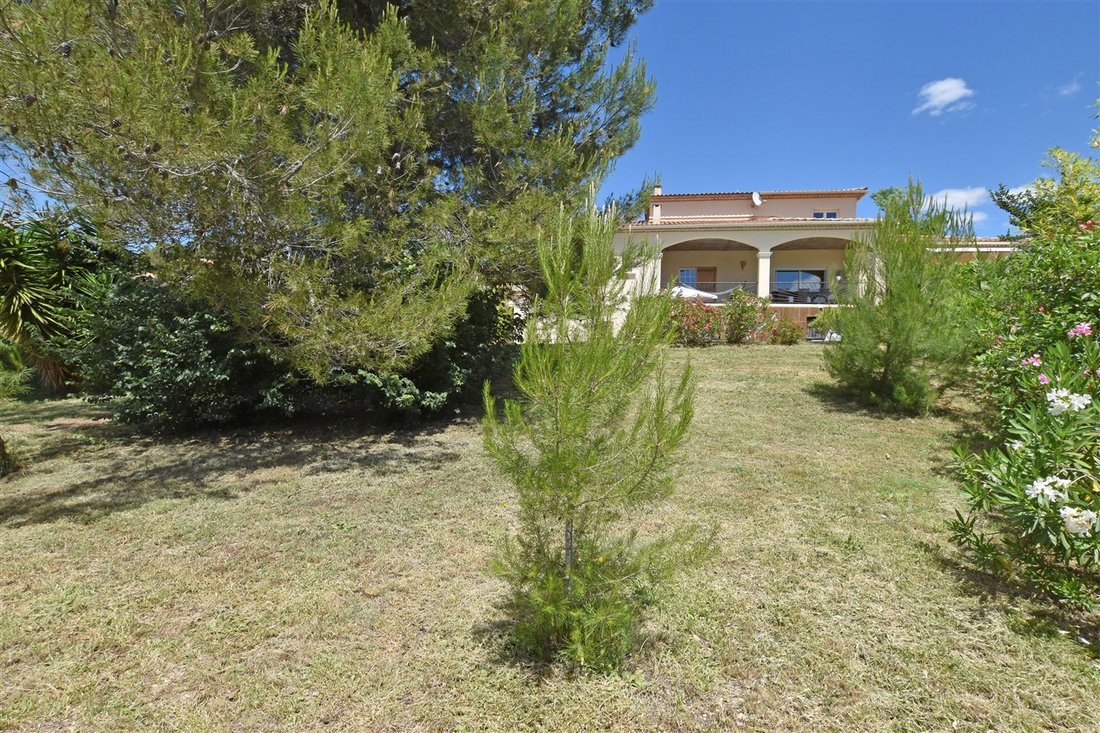 Villa in Nages-et-Solorgues, Occitania, France 4 - 18096080