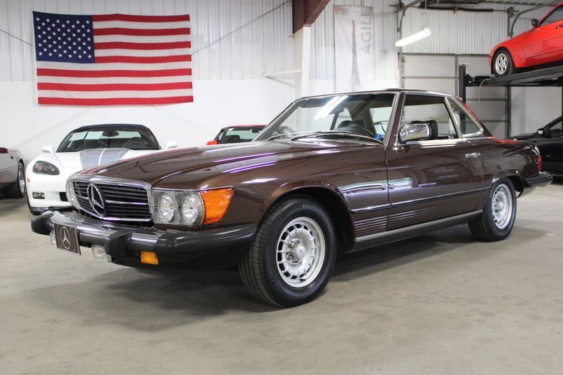Cabriolet in Traverse City, United States 1 - 18098812