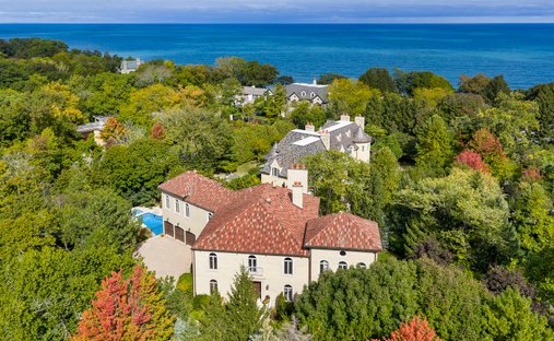 House in Winnetka, Illinois, United States 1