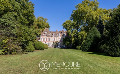 Castle in Villiers-sur-Orge, Ile-de-France, France 1