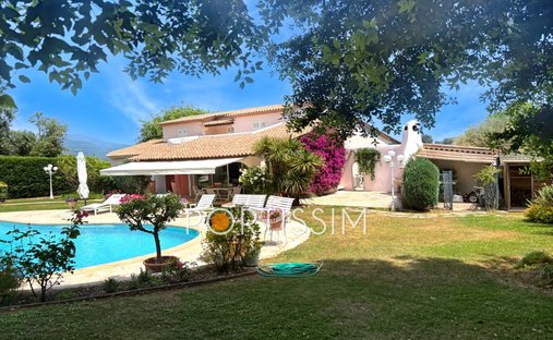Villa in Le Rouret, Provence-Alpes-Côte d'Azur, France 1