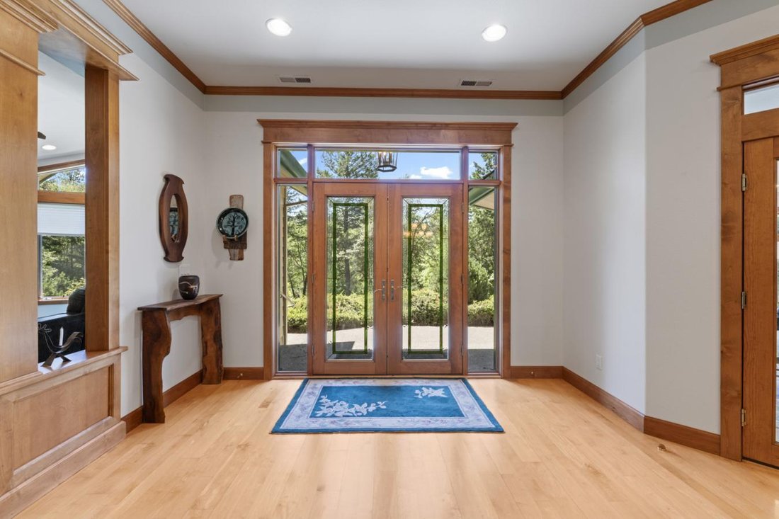 House in Grants Pass, Oregon, United States 3 - 18099032
