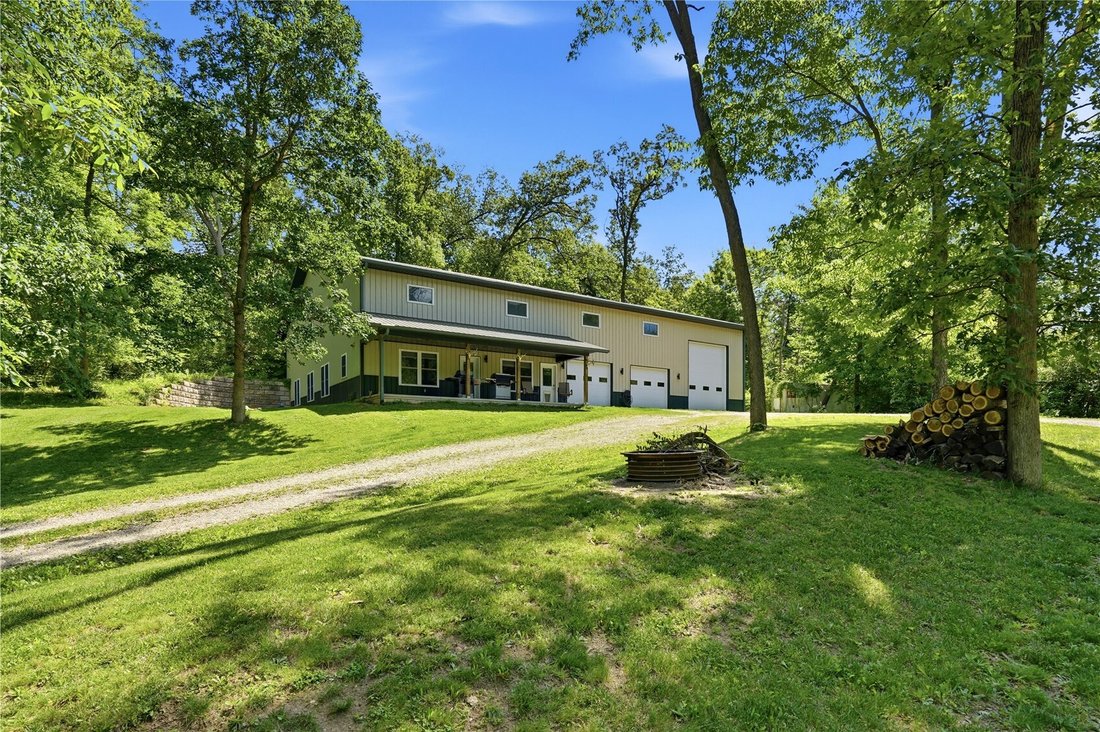 House in Swisher, Iowa, United States 3 - 16755270