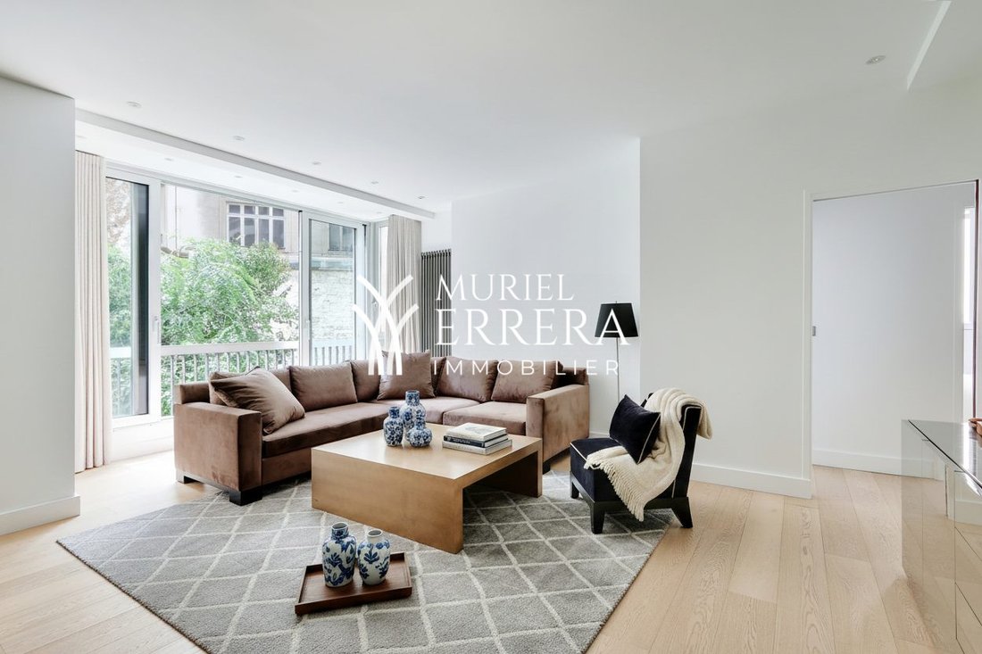 Apartment in Palais Royal, Paris 1er Arrondissement, Paris 2 - 18092432