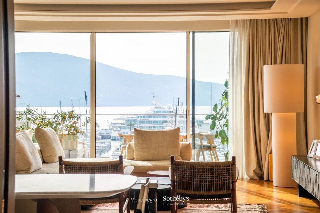 Apartment in Tivat, Tivat Municipality, Montenegro 3 - 17814473