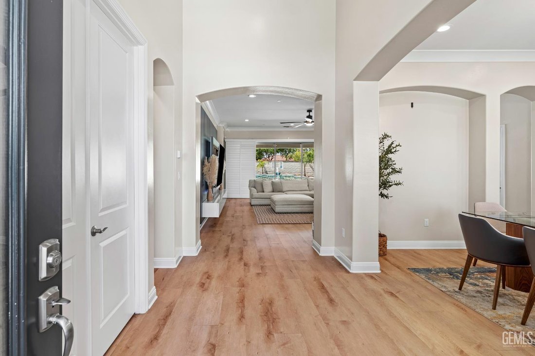 House in Bakersfield, California, United States 3 - 18092377