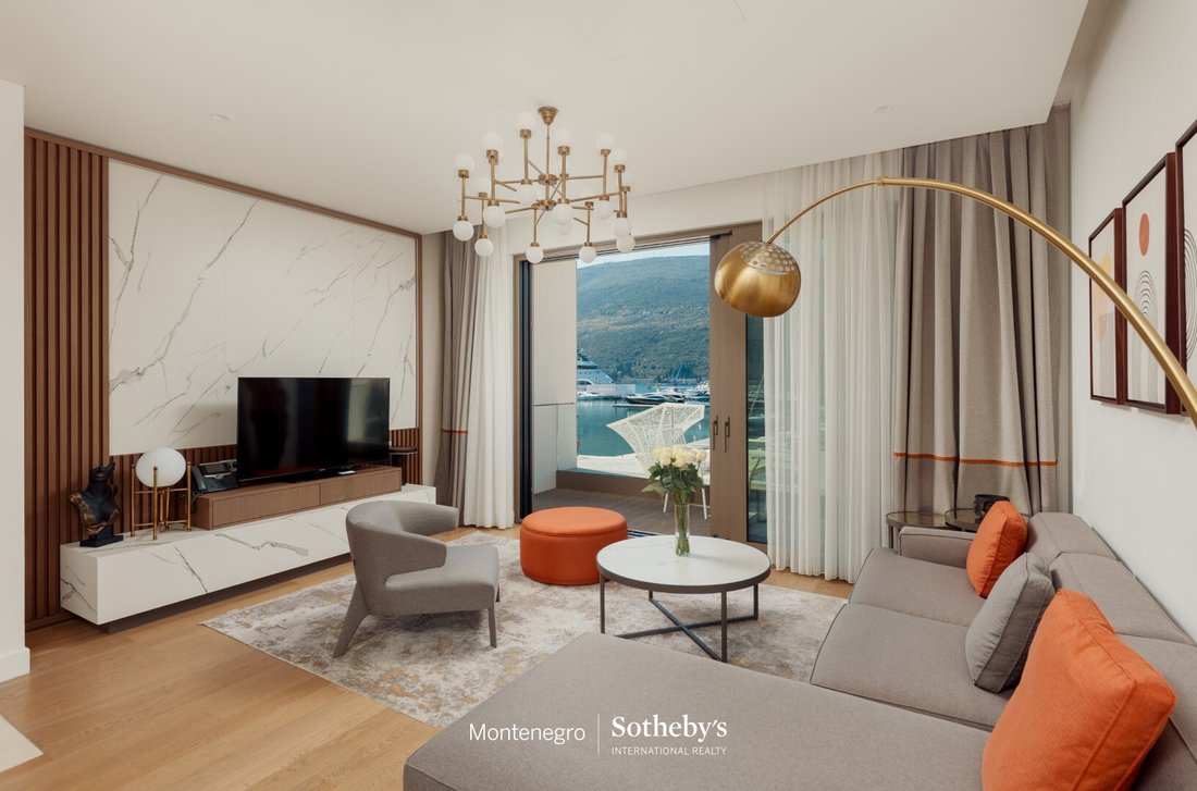Apartment in Kumbor, Herceg Novi Municipality, Montenegro 1 - 17388726