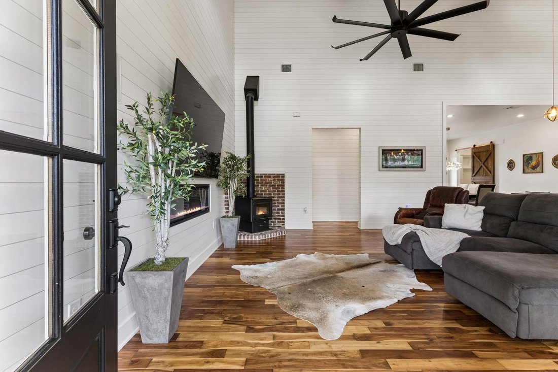 House in Bastrop, Texas, United States 3 - 18101214