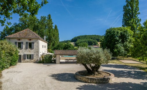 House in Castelnau-Montratier, Occitania, France 1