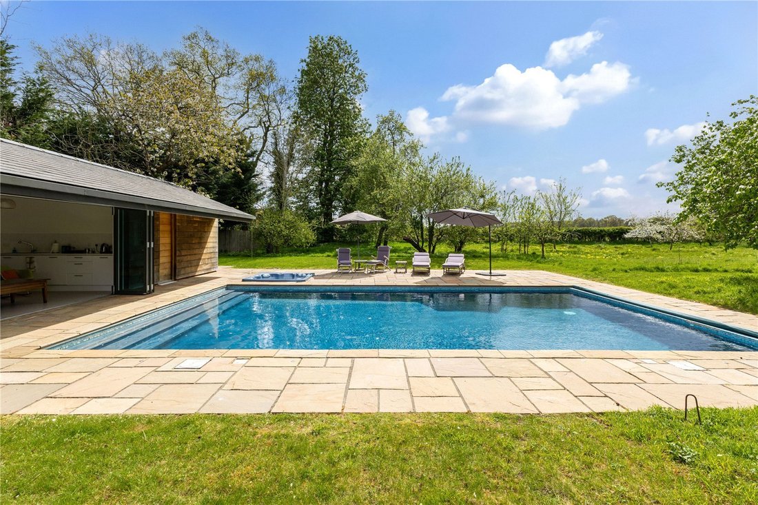 House in Bisham, England 3 - 18093626