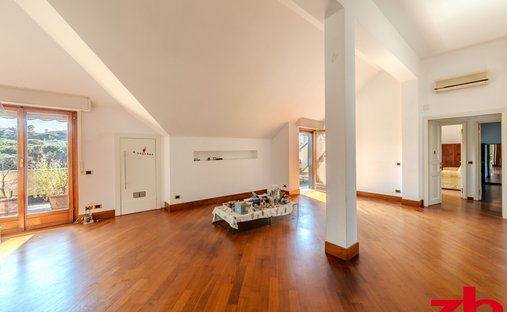 Penthouse in Medio Levante, Genoa, Liguria 1