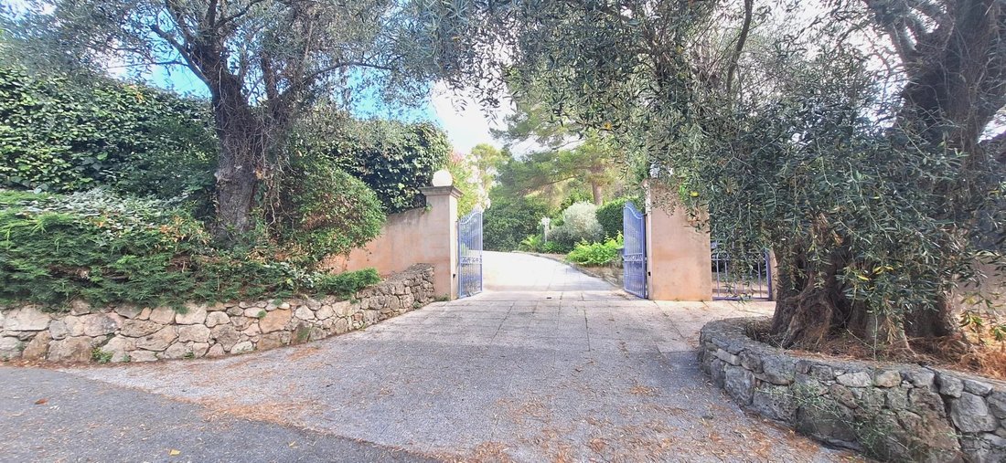 Villa in Mougins, Provence-Alpes-Côte d'Azur, France 3 - 18096666