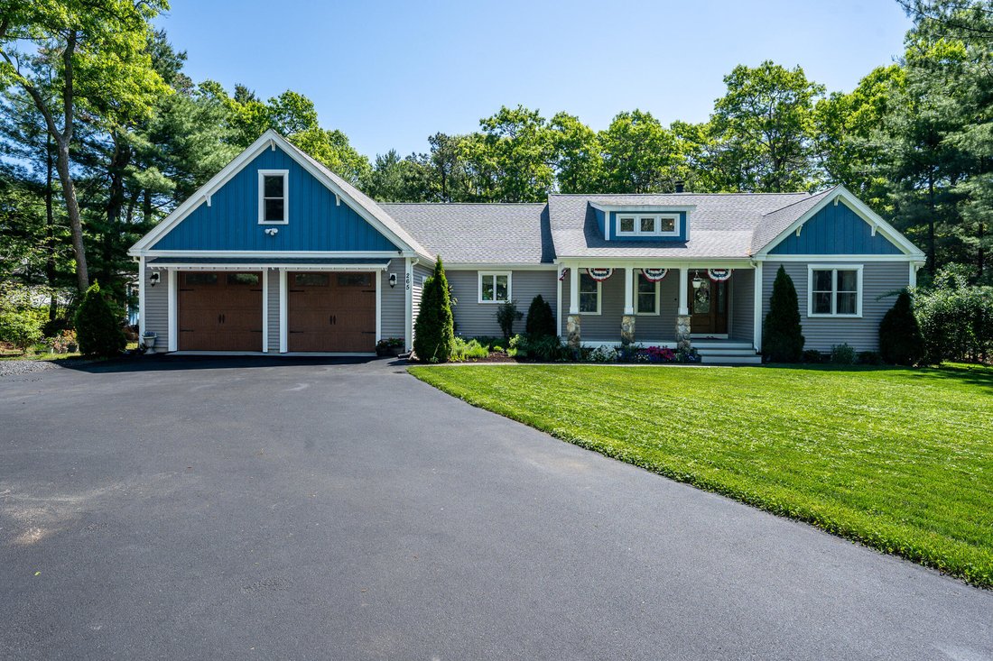 House in Mashpee, Massachusetts, United States 1 - 18097905