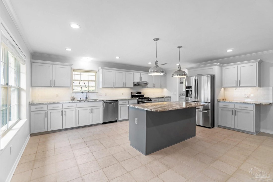 House in Pensacola, Florida, United States 2 - 18096372